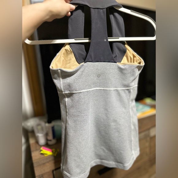 Lululemon Scoop Neck Tank Size 6 - Picture 6 of 9